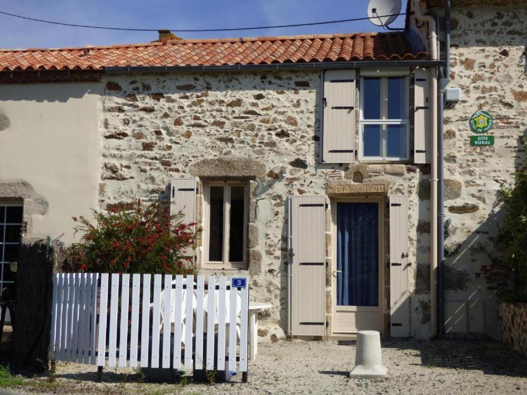 Saint-Mars-la-Réorthe Gite Le Verger 빌라 외부 사진